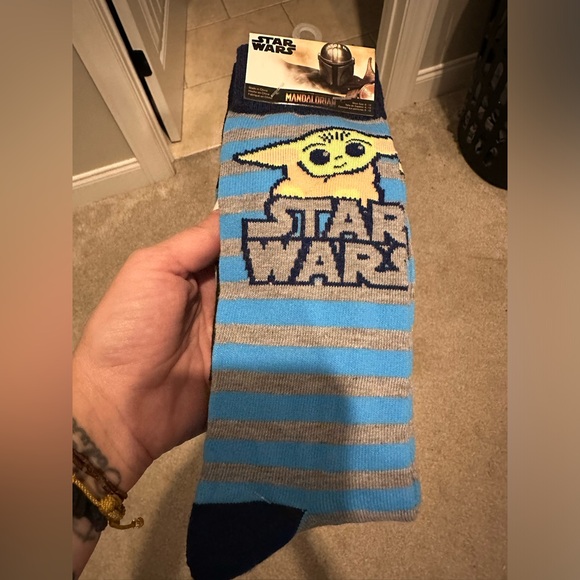 Men’s Star Wars socks size 6-10 - Picture 1 of 2